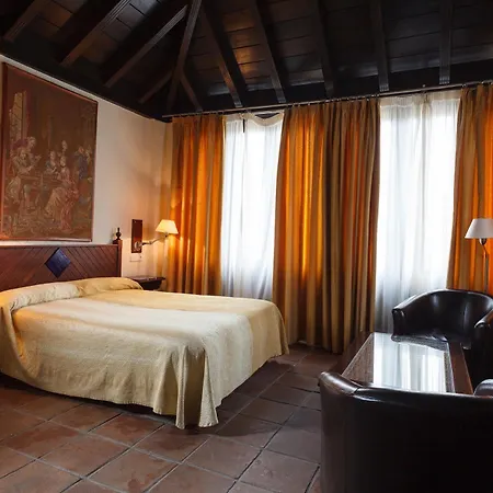 Casa Palacio Pilar Del Toro 3* Granada